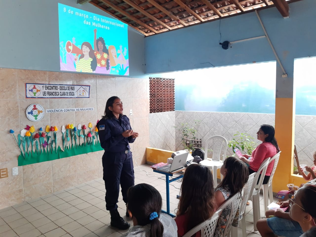 Guarda Civil Municipal realiza palestra alusiva ao Dia Internacional da Mulher