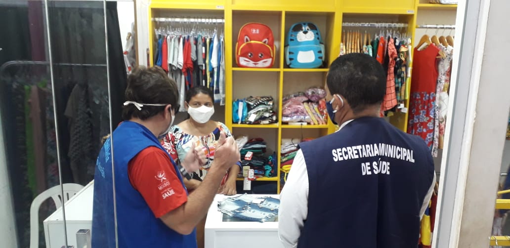 Vigilância Sanitária realiza fiscalização em lojas do Estação Shopping