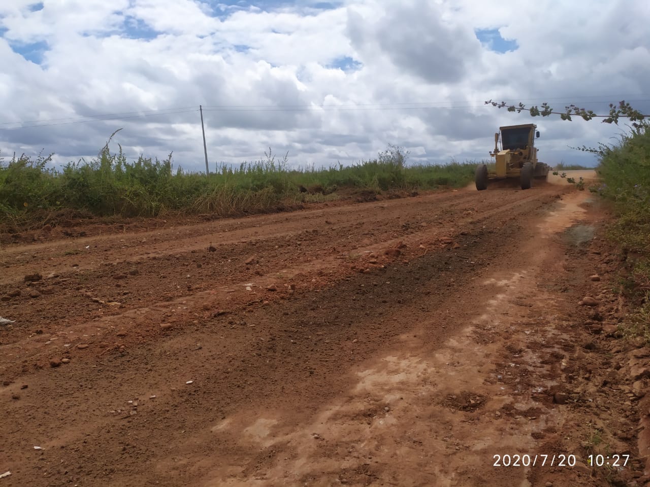 Prefeitura de Mossoró recupera estrada de acesso à Comunidade Hipólito