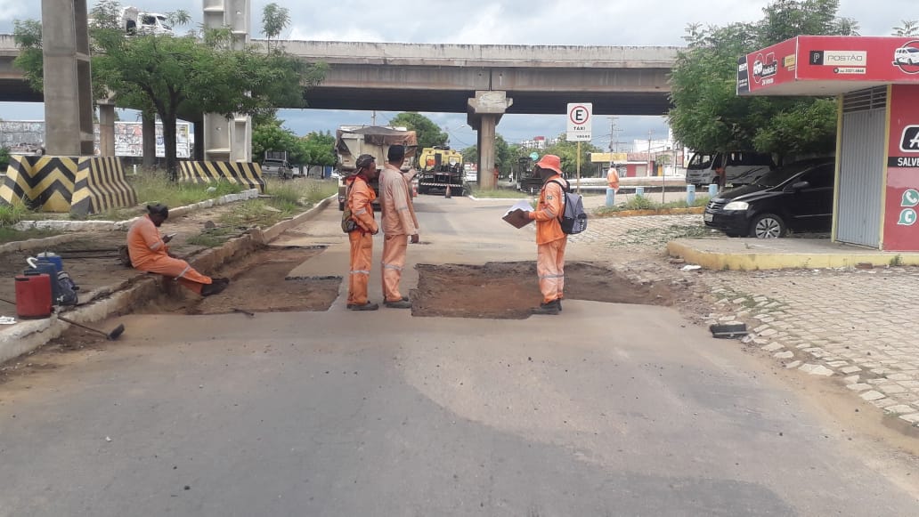 Avenida Abel Coelho recebe recuperação asfáltica