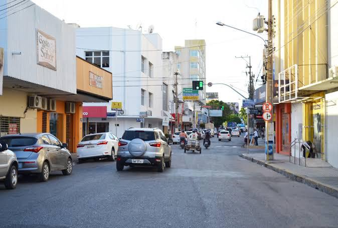 Plano de reabertura contempla amanhã, 22, galerias e centros comerciais