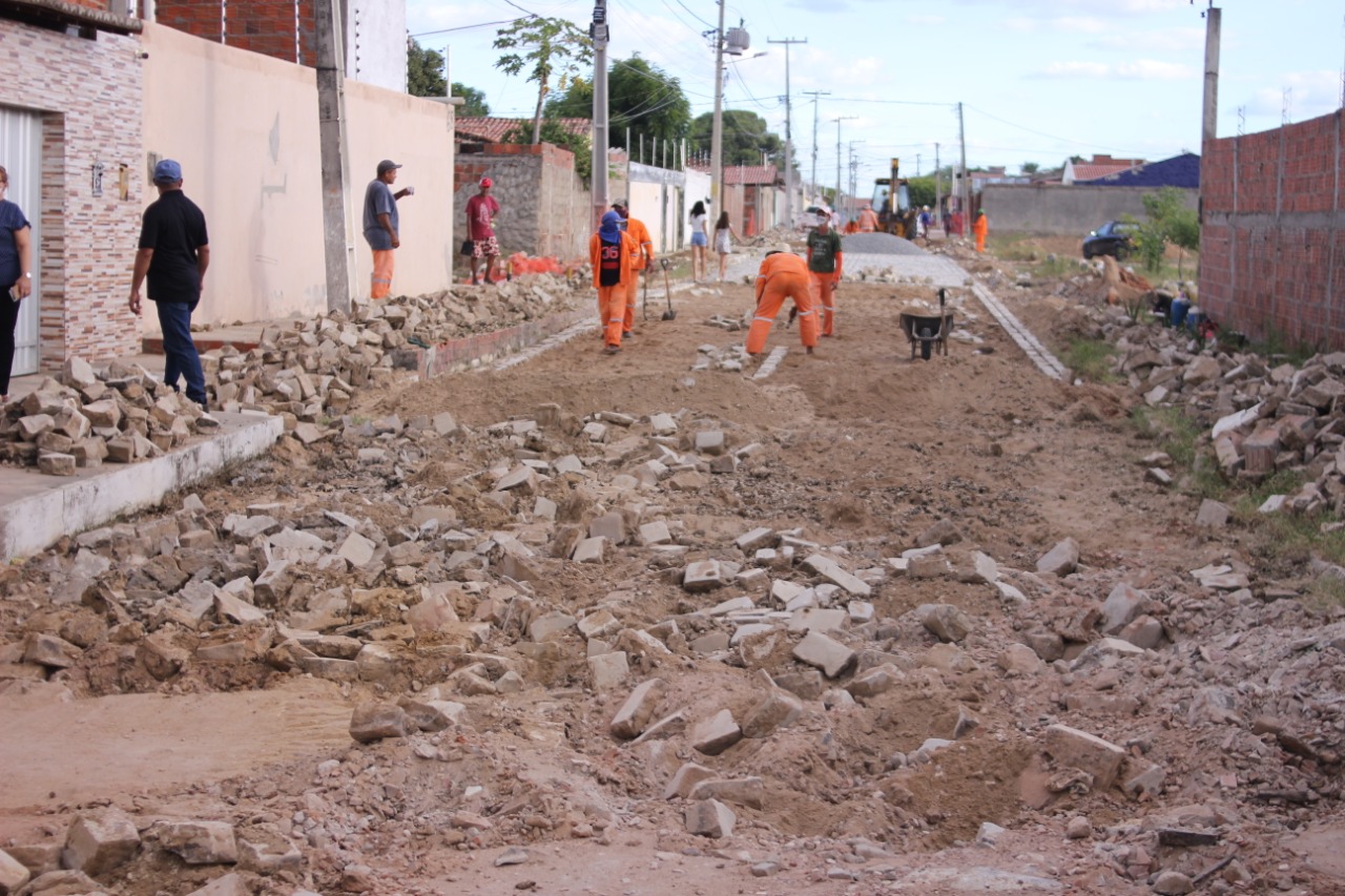 Obras do Saneamento Integrado avançam no bairro Santo Antônio