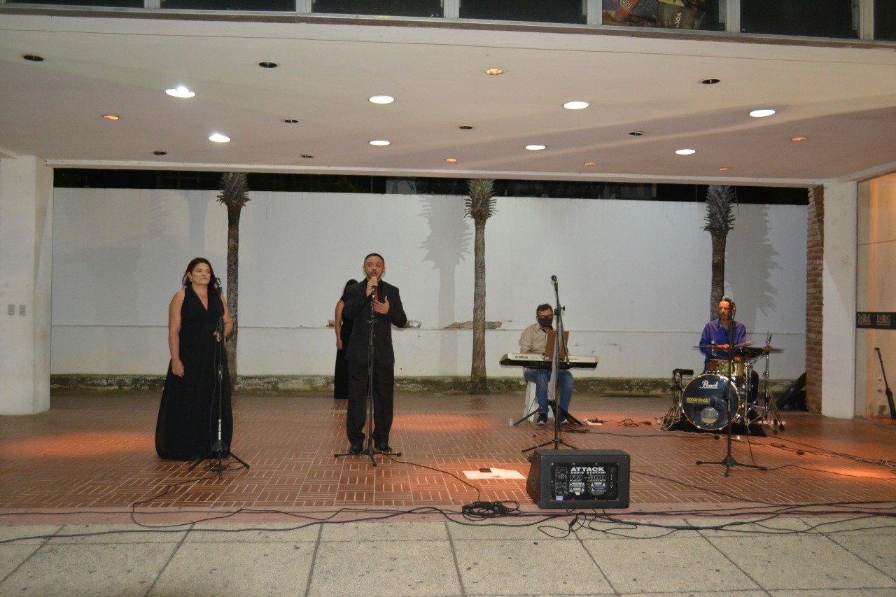 Canto lírico marca quintas-feiras de outubro no Memorial da Resistência