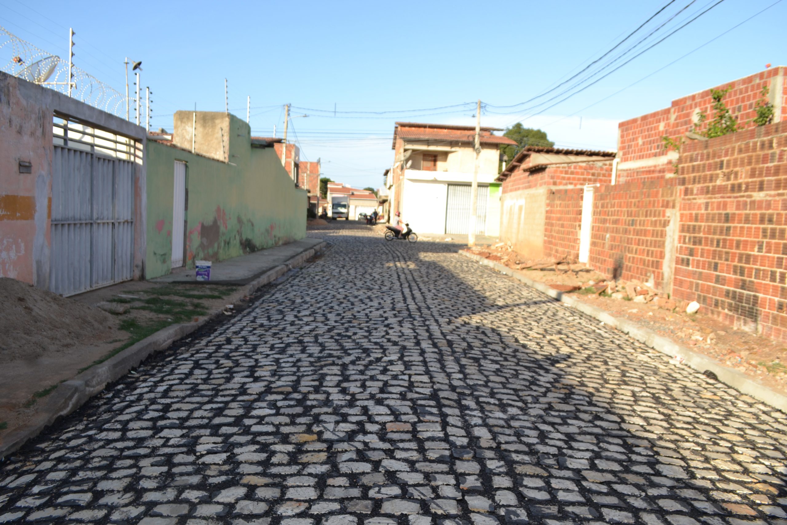 Prefeitura de Mossoró publica licitação para pavimentação a paralelepípedo de diversas ruas e avenidas