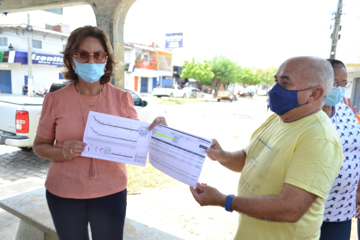 Prefeita assina autorização para licitação do serviço de asfaltamento da Av. Dom Helder Câmara