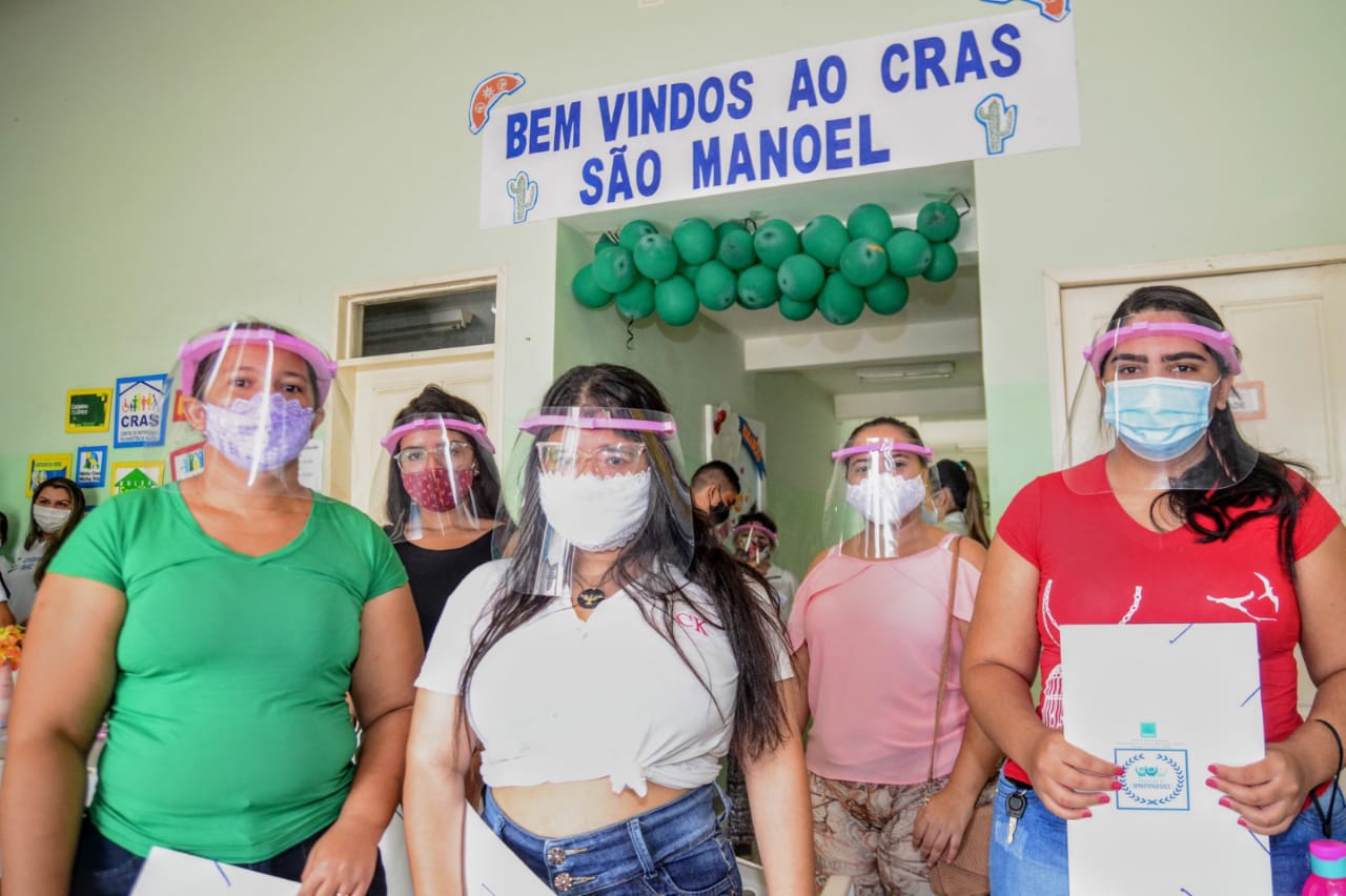 Desenvolvimento Social realiza entrega de certificados no CRAS do Alto de São Manoel