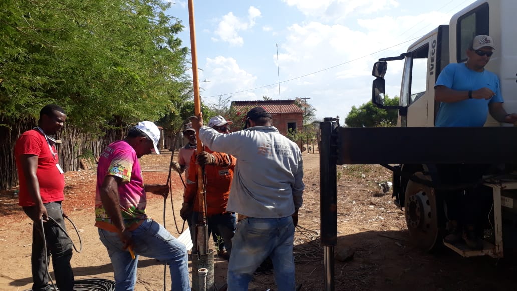 Equipe da Agricultura realiza conserto de poço em tempo recorde