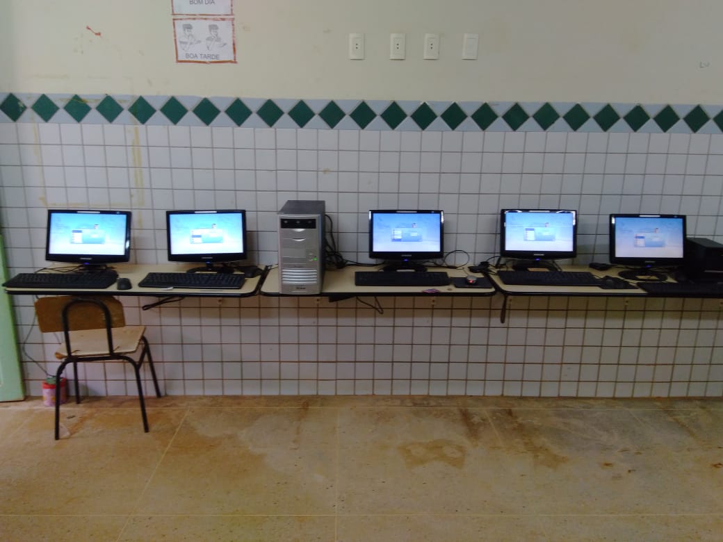 Secretaria de Educação realiza consertos em computadores de escolas municipais de Mossoró