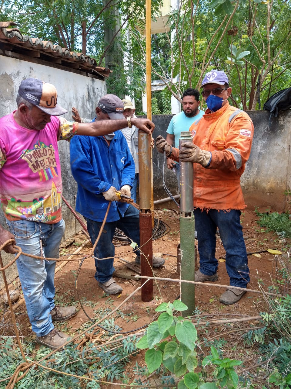 Agricultura substitui bomba e poço volta a funcionar na comunidade Santa Rita